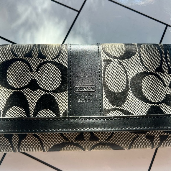 Coach Wallet - Picture 2 of 5